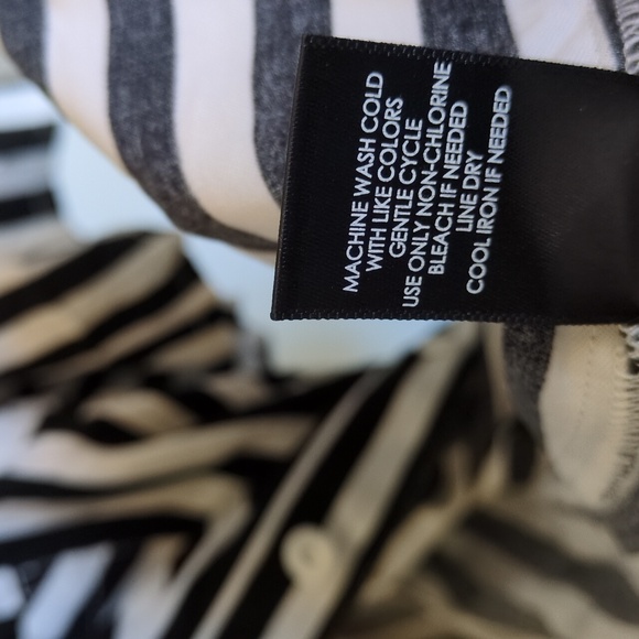 Torrid 2 Striped Button Down Front Shirt Top Challis Black White Stripes Referee - Picture 11 of 16